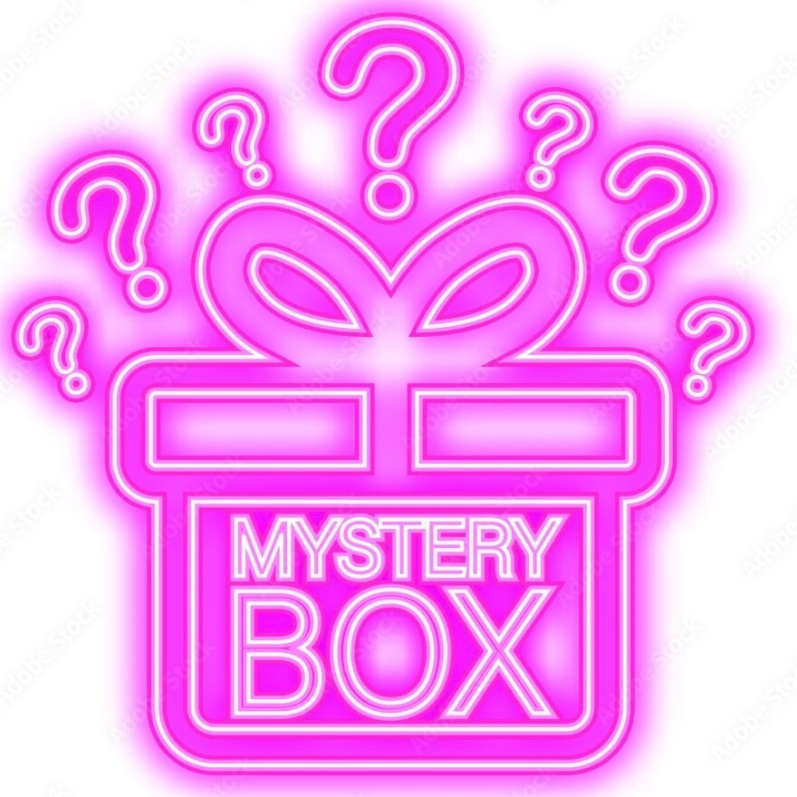 MLB/NBA/NFL Mystery Hot Pack- 1 auto hit guarantee