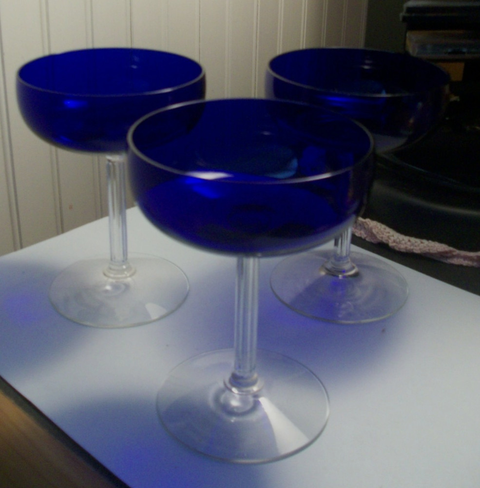 Set 3 vintage cobalt blue clear ribbed stems footed coupe champagne glasses NICE