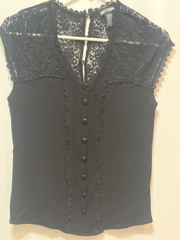 Hot Topic Women’s Black Lace Skull Button Blouse Top Size Large Goth Punk