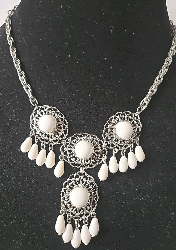 Vintage White Teardrop  Beads Silver Tone Medallions 16' Statement Necklace