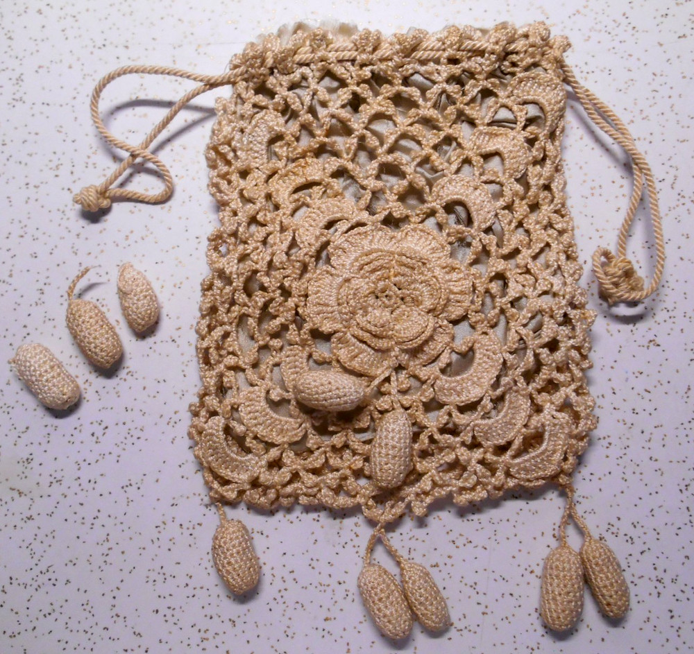 Victorian Antique Hand Crochet Irish Drawstring Wristlet Purse Bag Satchel