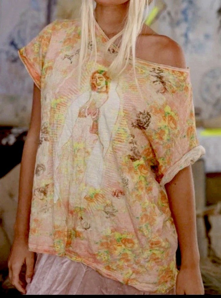 Magnolia Pearl Tee In All Over Roses Guadalupe New w/o tags