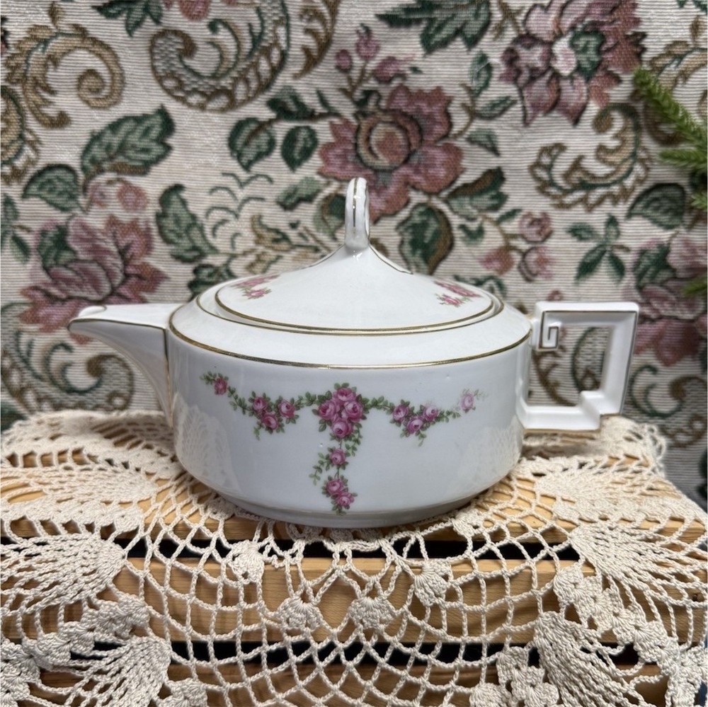 Antique H&C Imperial Selb Bavaria Porcelain Lidded Tea Pot Pink Floral Gold Trim