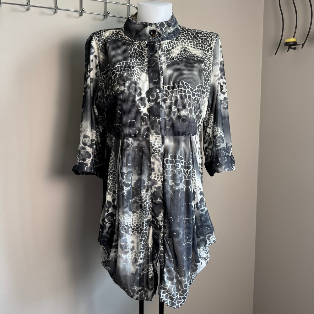 Lindi 3/4 Roll Tab Sleeve Sheer Button Up Tunic Blouse Fairy-Goth Gray Size M