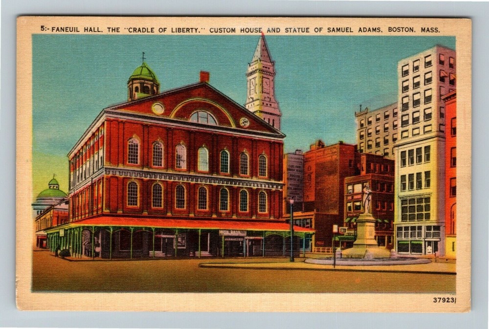 Boston MA-Massachusetts Faneuil Hall Custom House And Statue Vintage Postcard