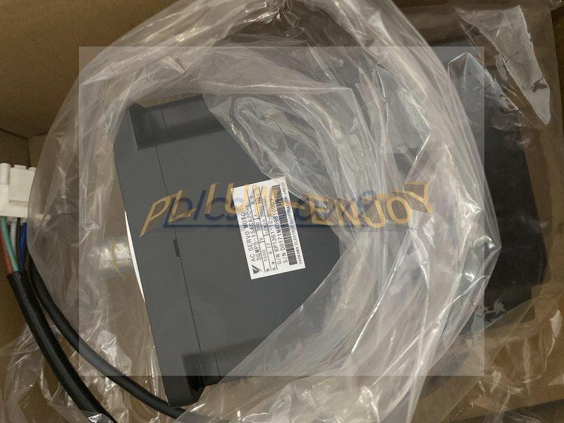 One New Yaskawa Servo Motor Sgmps-15Aca2C-E
