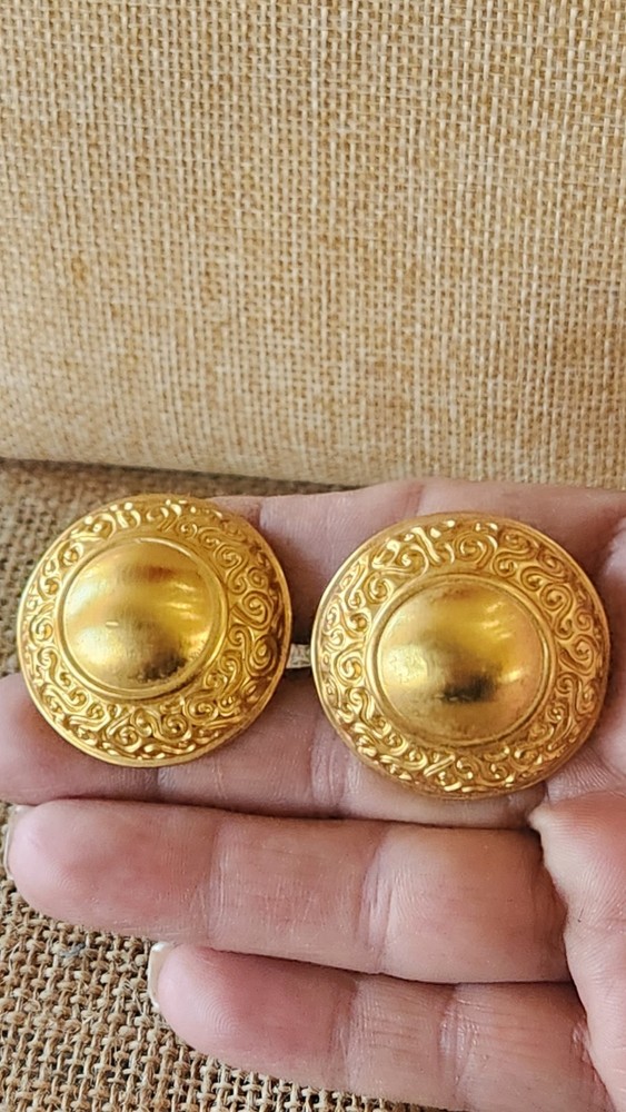 Vintage Anne Klein Statement Clip On Earrings They Measure 1.33