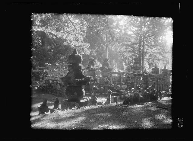 Photo:Japan 1908 temple shrine stone lanterns forest cemetery