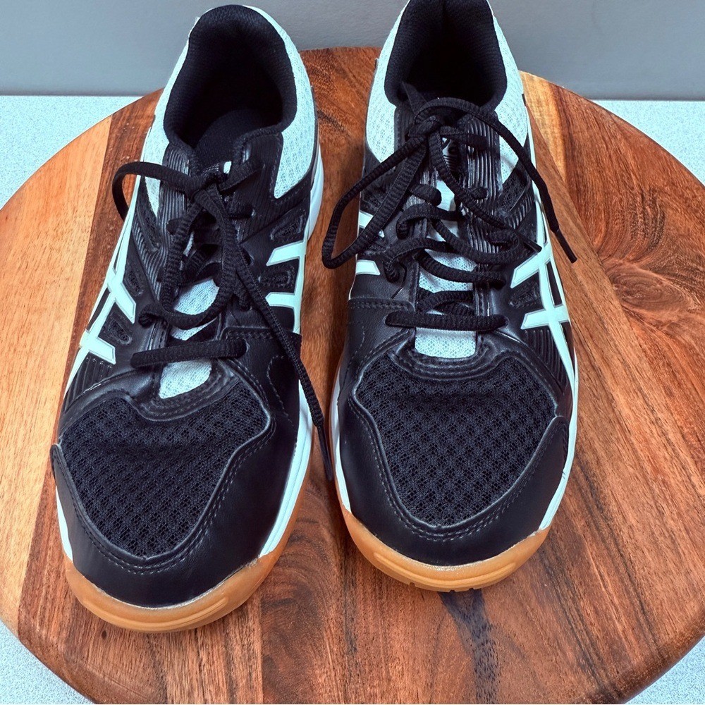 ASICS Women's Upcourt 6 Volleyball Shoes