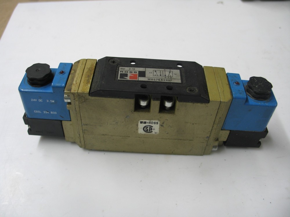 Ross W6576A2407 5W/2P Dual Solenoid Valve Pilot Ctrl Sub-Mount 24Vdc Q0153B