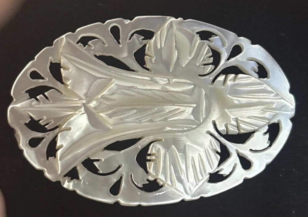 Brooch Mother of Pearl Hand Carved Bethlehem 2
