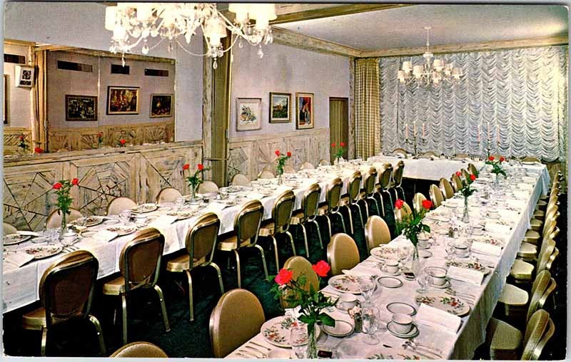 Postcard RESTAURANT SCENE Lyons Illinois IL m/09 AO9163