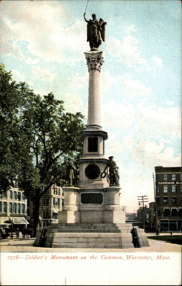 Soldiers Monument Worcester MA UDB unposted c1905 vintage postcard m580