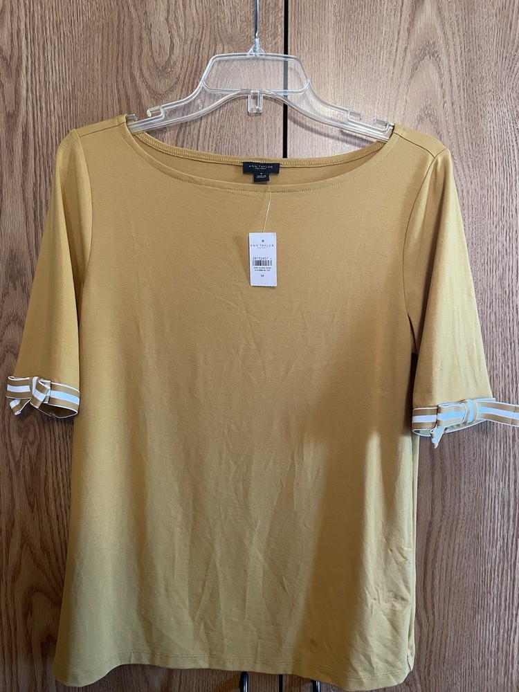 Ann Taylor Factory Yellow Bow Accent Short Sleeve Round Neck Blouse Size M