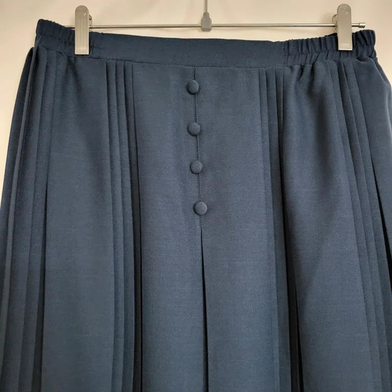 Bonmarche navy blue pleated work skirt for women size 14 formal office wear