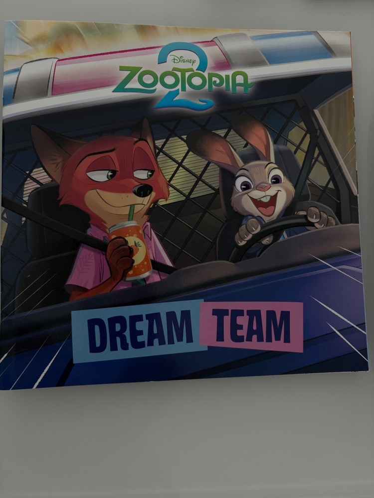 Disney Zootopia Book