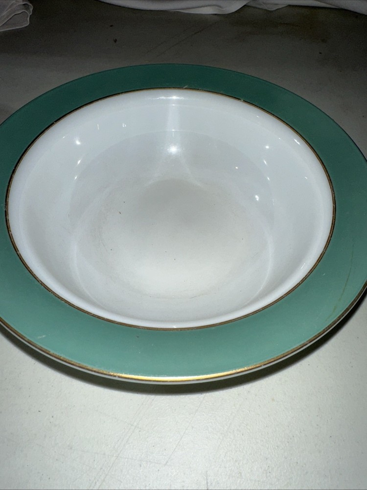 Vintage Pyrex 9