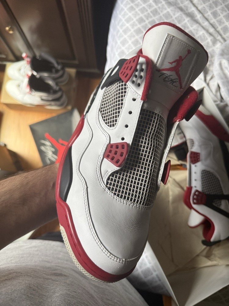 Jordan 4 Fire Red Retros