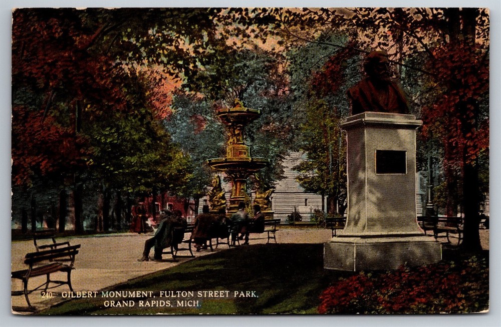 Gilbert Monument Park Benches Fulton St Park Grand Rapids MI C1913 Postcard N25