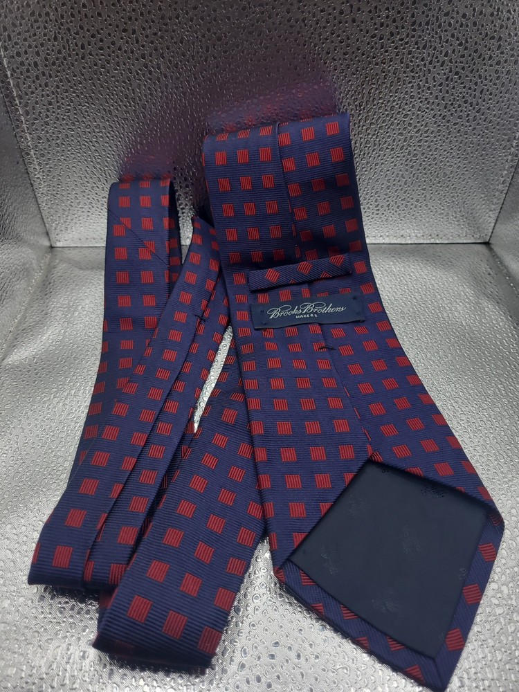 Brooks Brothers Makers Blue Geometric Necktie Mens 100% Silk Tie USA Made Square