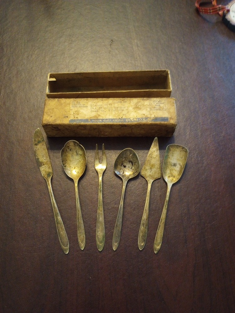 In Original Box Vintage Meriden Silver plate Co. Clorox Gift Set