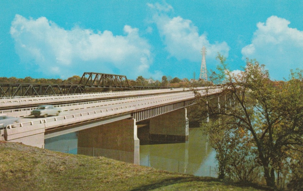 Perrysburg OH-Ohio, Maumee River Bridge On OH Turnpike Souvenir Vintage Postcard