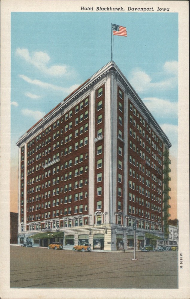 Davenport, Iowa IA Hotel Blackhawk Teich Original Vintage Postcard