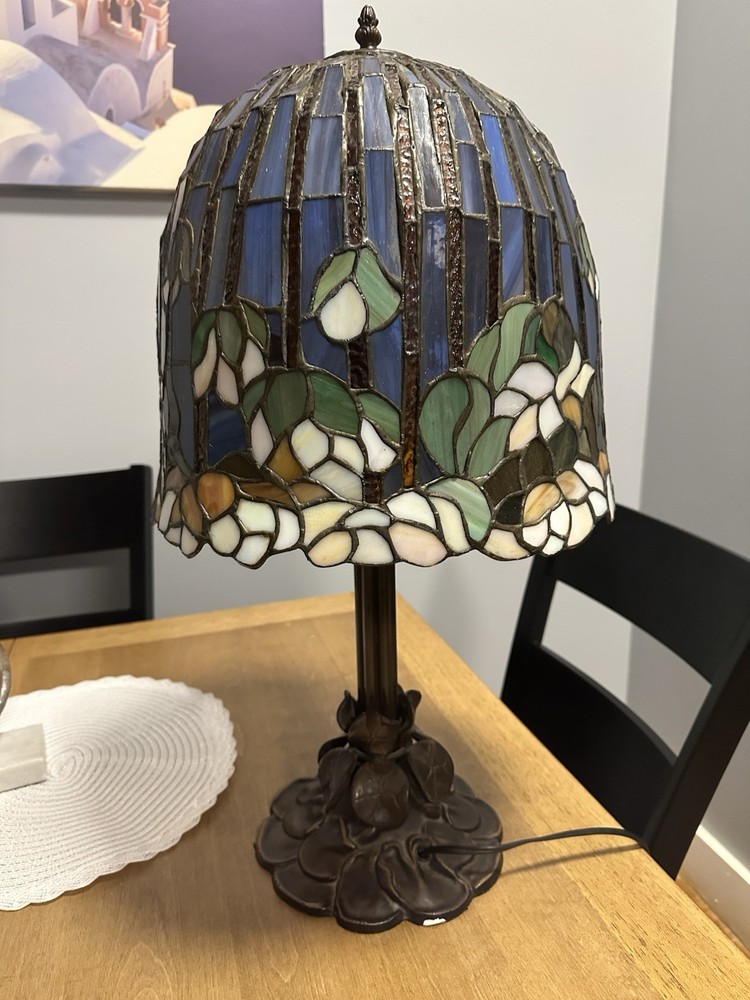 Stained Glass Table Lamp Art Nouveau Floral Design Blue Green Antique Bronze