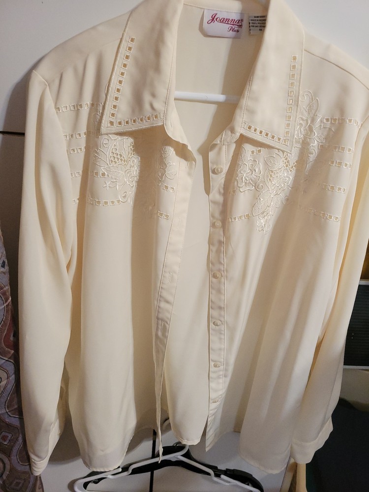 Cream Colored Womens Joanna Plus 1xl Button Up Collared Blouse