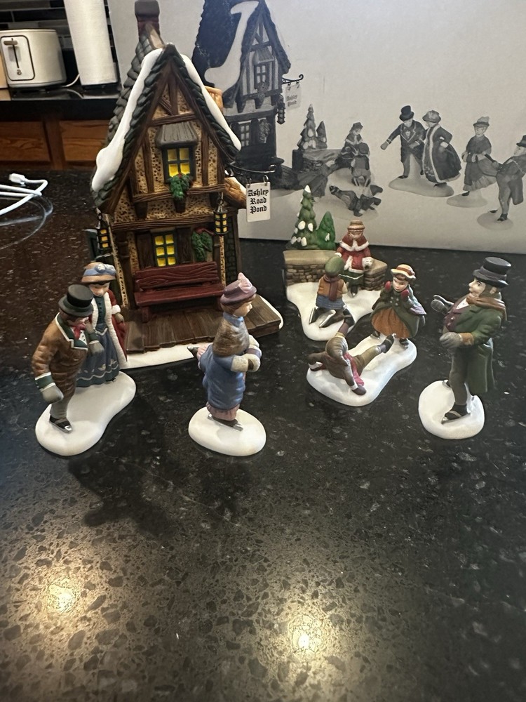 Department 56 Ashley Pond Skating Party Set of 6 Porcelain 1999 Heritage Village