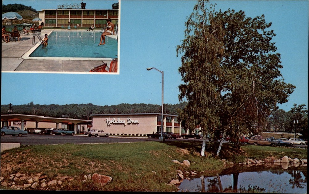 Holiday Inn ~ Ledgewood NJ New Jersey ~ pool ~ cars ~ 1960s postcard
