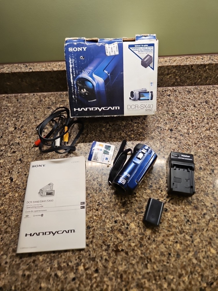 BLUE Sony Handycam DCR-SX40 4GB camcorder Tested Works Manual Charger Battery