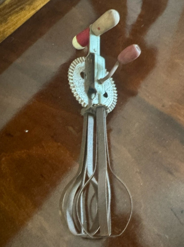 Vintage Ekco A&J Egg Beater Red Handle Manual Hand Mixer, 1920’s