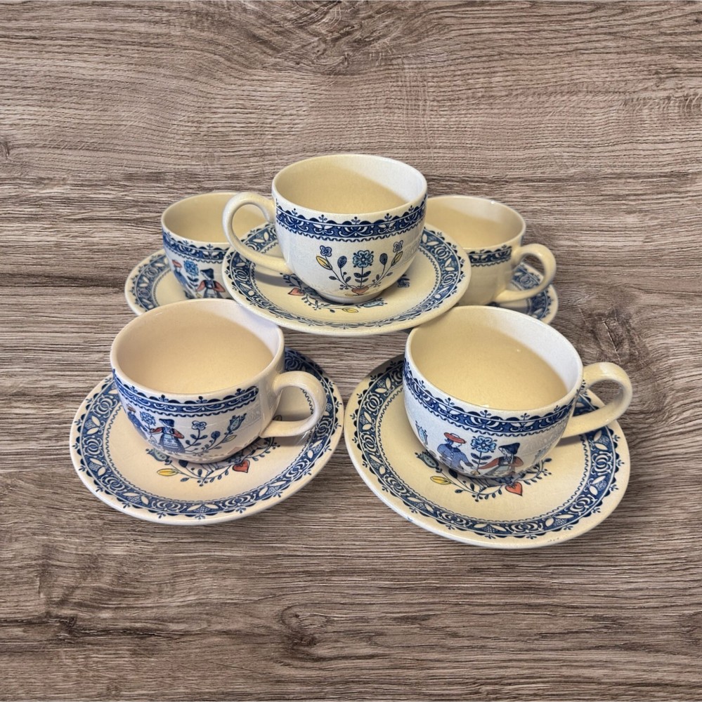 Johnson Brothers HEARTS & FLOWERS  Cup & Saucer 2 1/2