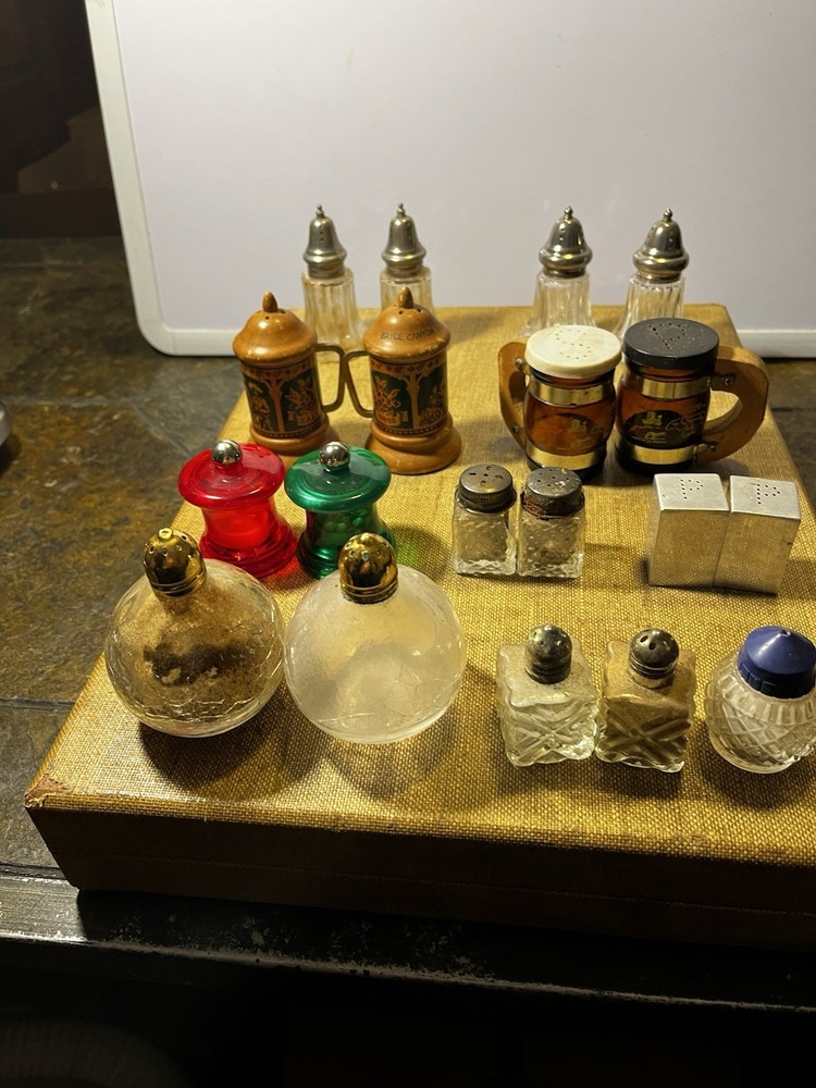 Vintage Items Lot  Of 10 Sets Of Salt And Pepper Shakers