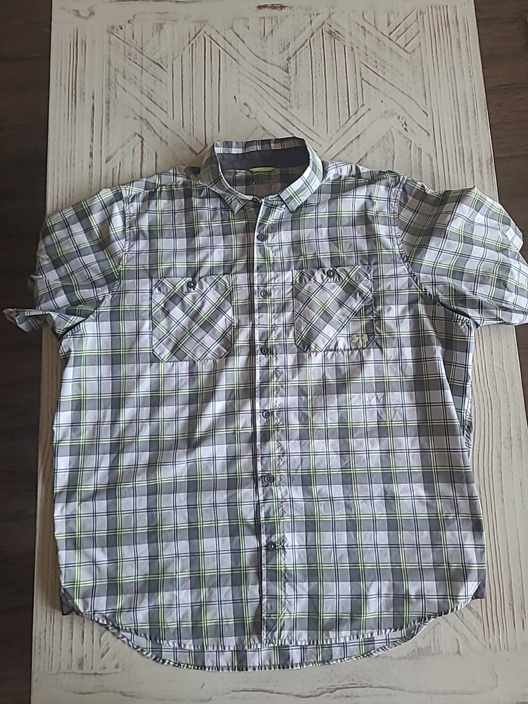 Under Armour Men's Loose HeatGear Button Up Plaid Shirt Gray Green XL