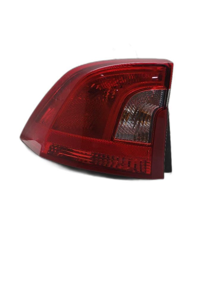 2014-2018 Volvo S60 SWB Driver Side Taillight Quarter Panel Mount VIN Y 1351433