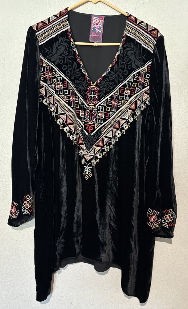 Johnny Was Black Velvet Embroidered V-Neck Long Sleeve Top 2XL Tunic VV 11