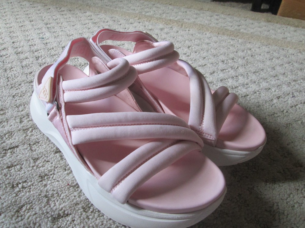 UGG LA SUN POSIE PINK PLATFORM FASHION SNEAKER SANDALS, WOMEN US Sz 8