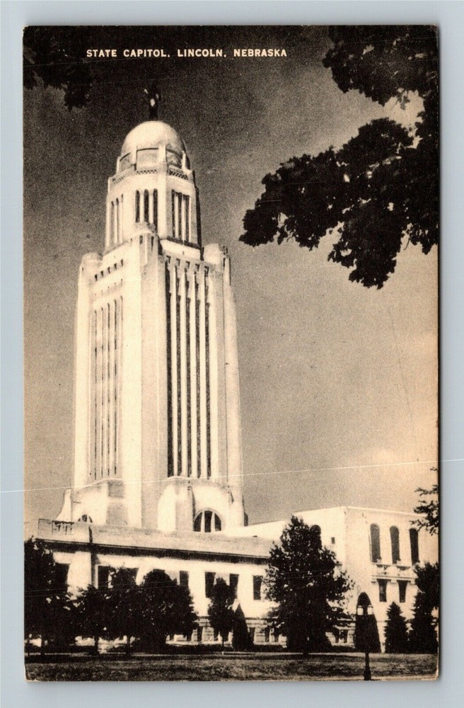 Lincoln NE-Nebraska, State Capitol Vintage Souvenir Postcard