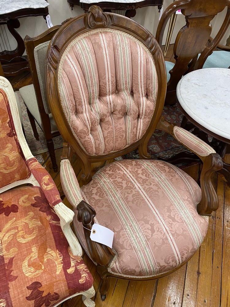 65750 Antique Victorian Walnut Armchair Chair