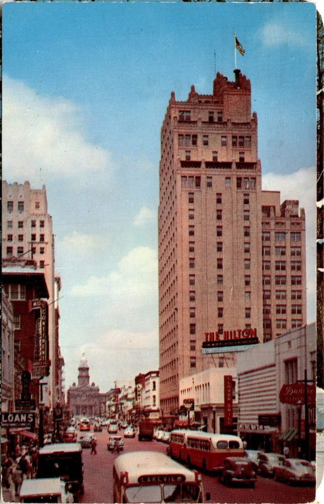 MID, LAKEVIEW, THE HILTON, Butive Beaumont Tower, MICH Postcard