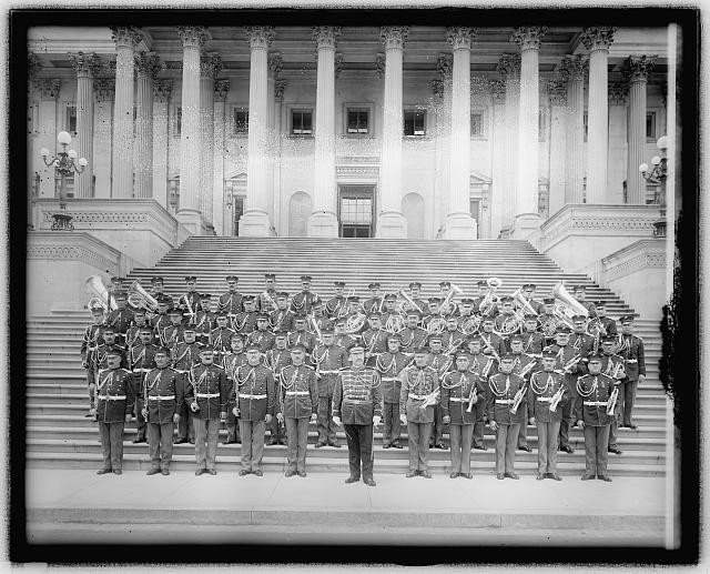 Photo:Washington, D.C., U.S. Marine Band on steps of U.S. Capitol