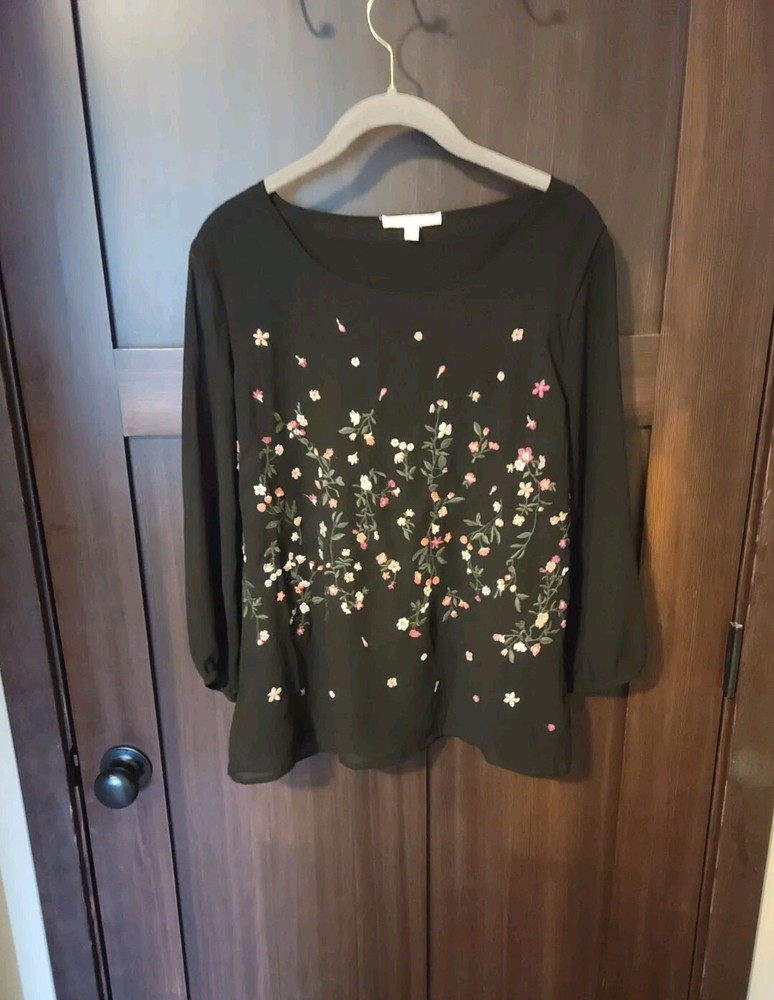 EUC Women's Black Chiffon Embroidered Floral 3/4 Sleeve Top Blouse Size Medium