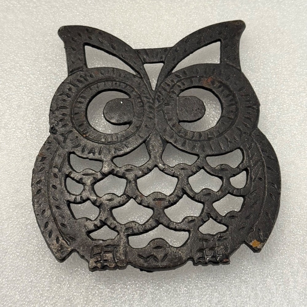 Vintage Black Cast Iron Owl Trivet Taiwan MCM Wall Art Footed