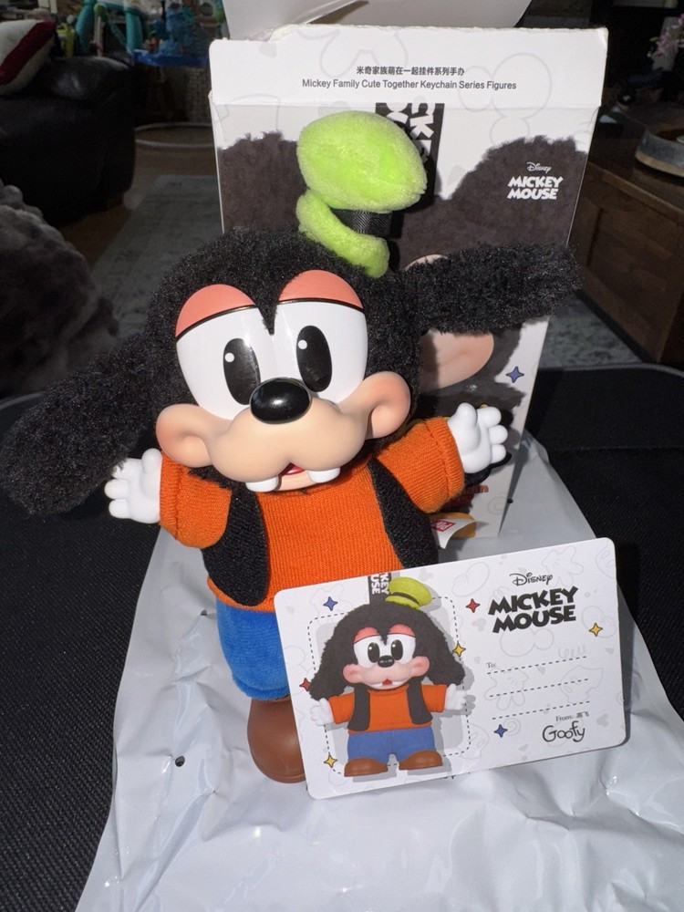 POP MART x Mickey Family Cute Together Keychain Series Keychain Plush - Goofy