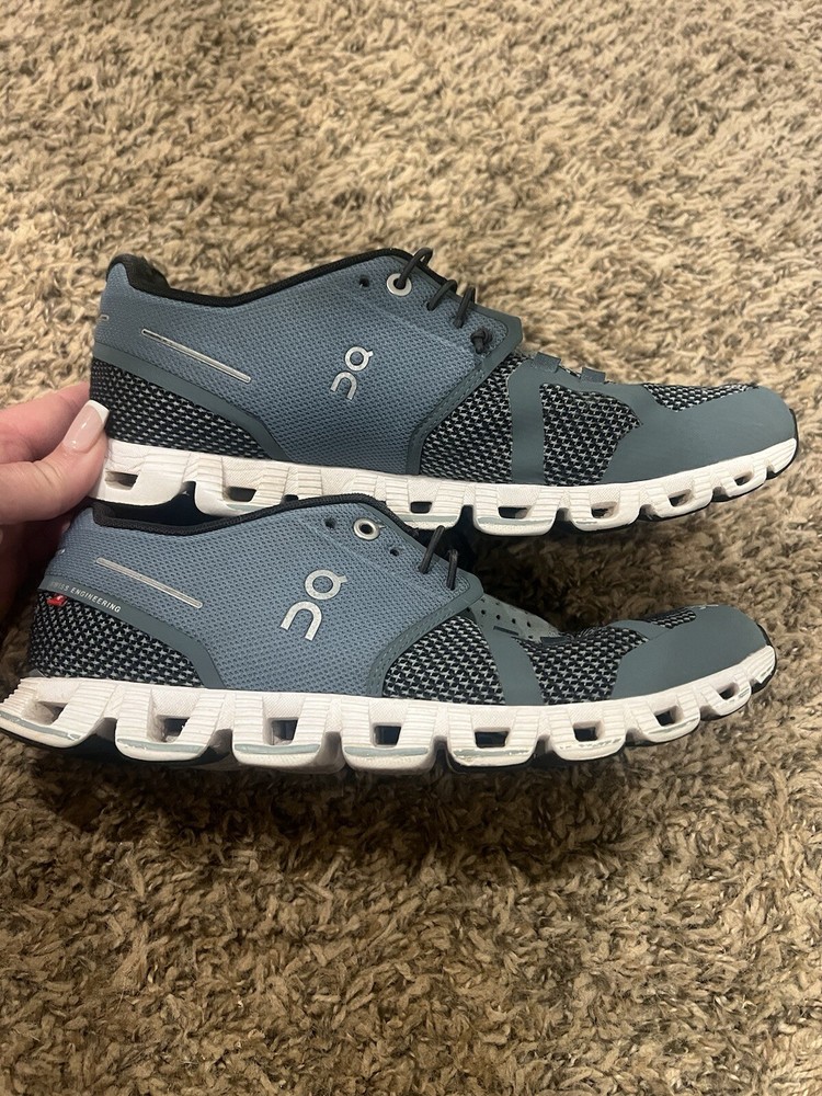 Women's Blue On Cloud Running Shoes Size 8.5 Lightweight Comfort