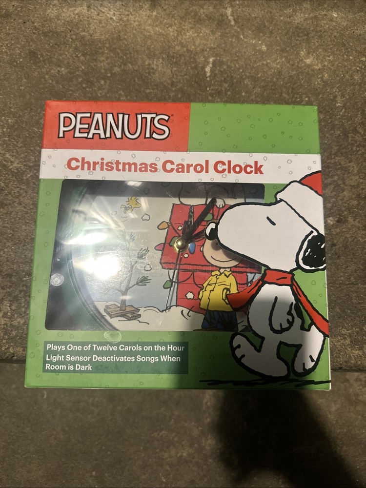 Peanuts Christmas Carol Clock Charlie Brown Snoopy Plays 12 Songs Carols Holiday