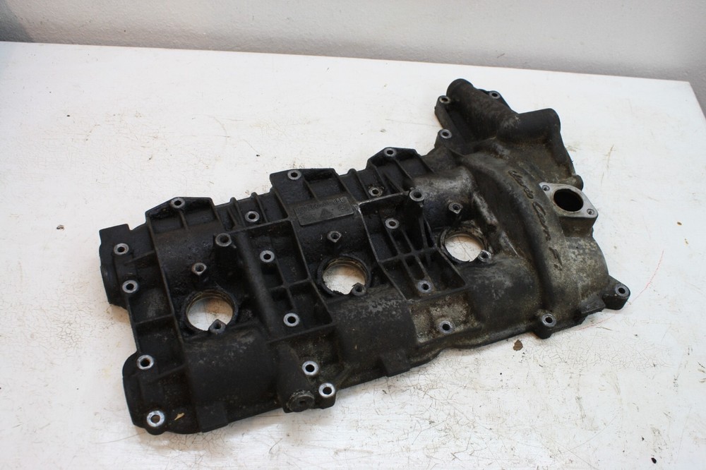 Porsche Boxster 986 2.5 M96.20 Cylinder Head Cover Valve Cover 996 104 227 0 R