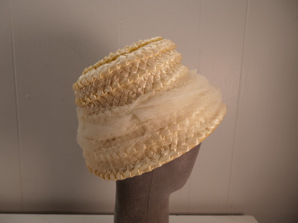 Vintage 60s Union Straw Hat Cream Ribbon & Tulle Netting Retro Women’s